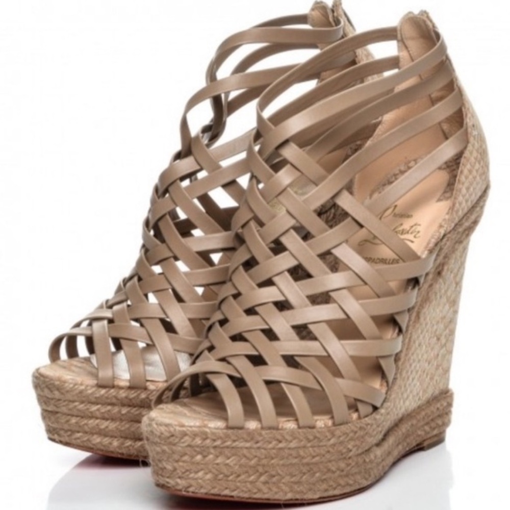 🌺CHRISTIAN LOUBOUTIN🌺 Tramontagne Red Sole Wedge
Sandal Beige Size:38 - Picture 1 of 14
